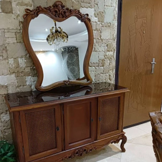 میزکنسول وآرایشی